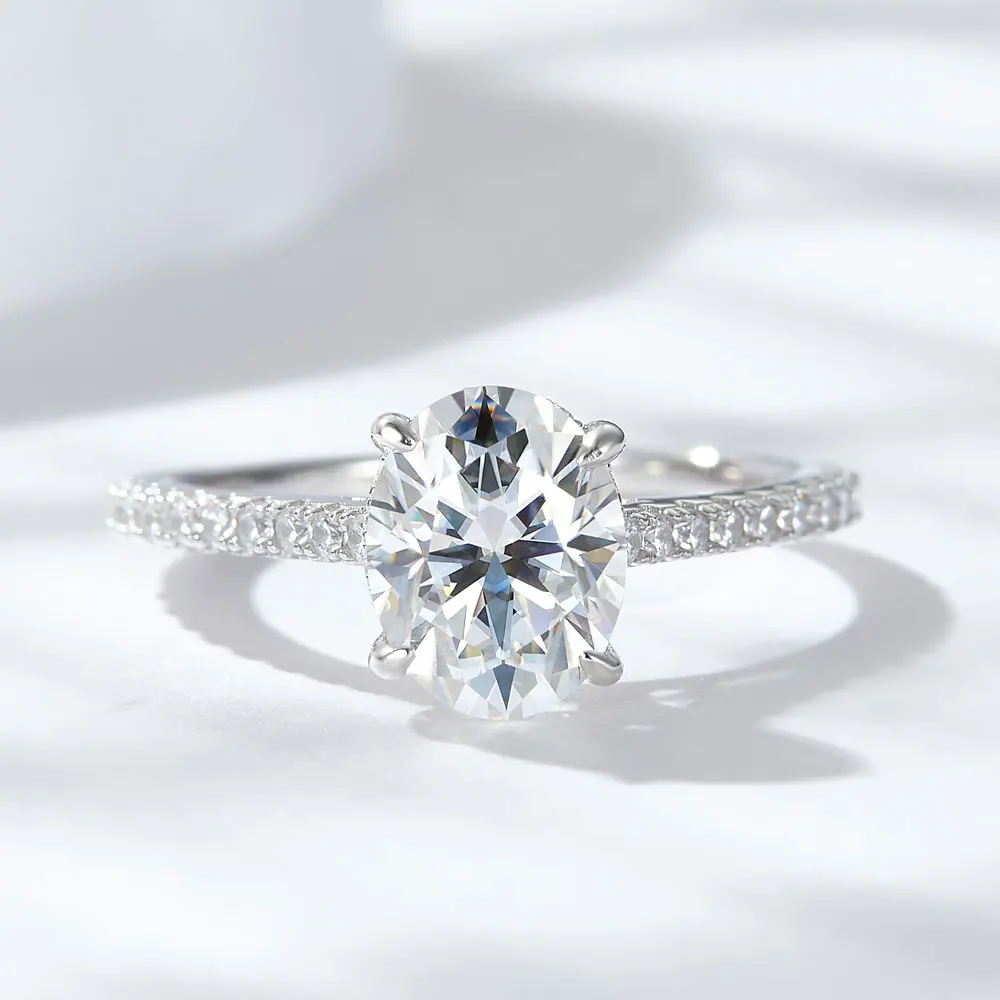 Anel Nice em moissanite oval